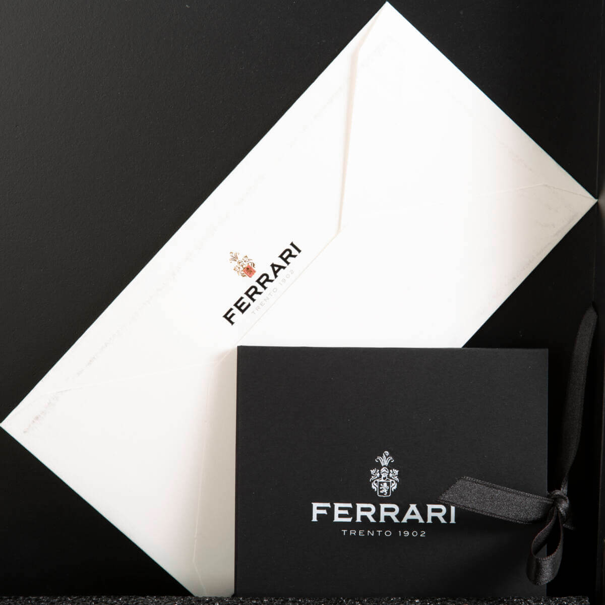 Ferrari Kist Interieur Brief & Boekje02